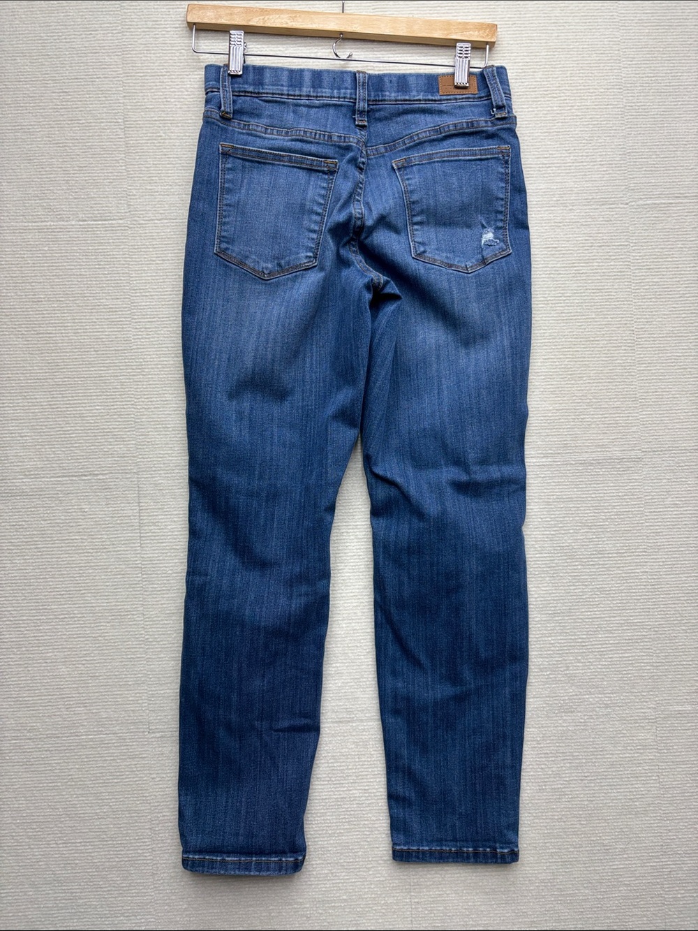 Judy Blue 5/27 5 27 pull on Women's Distressed Mid-Blue Jeans - Picture 4 of 6